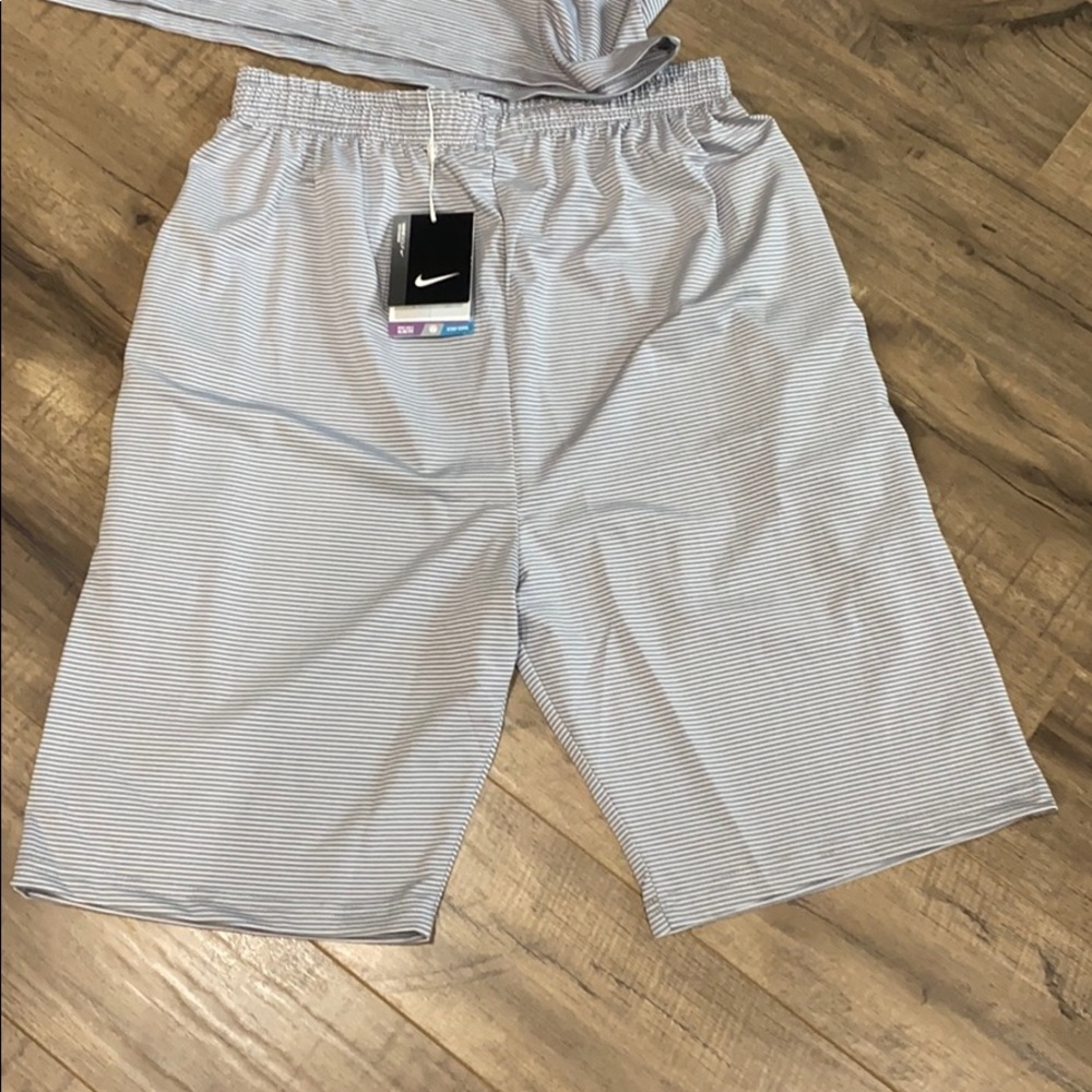 2pcs of nike sport blouse and short - Picture 3 of 8